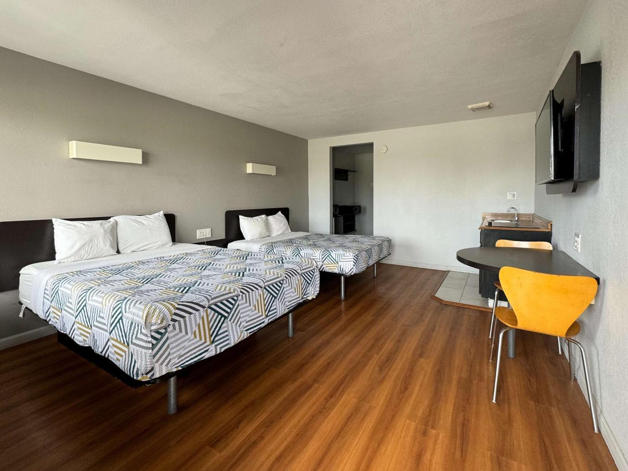 Motel 6-Delano, CA Esterno foto